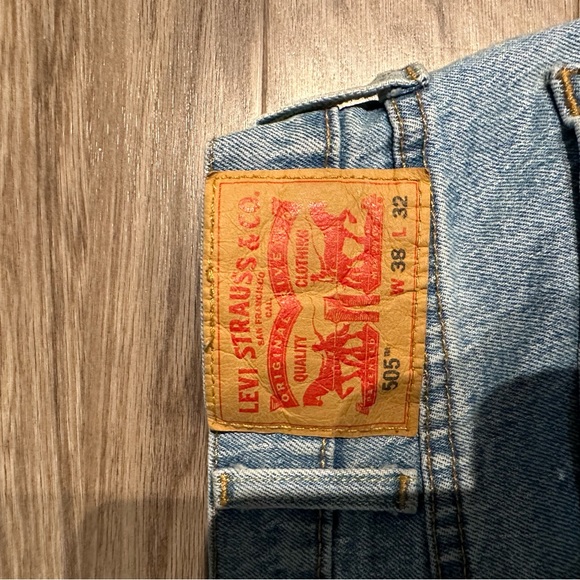 Men’s Levi’s 505 Jeans light wash 38x32 - Picture 3 of 3